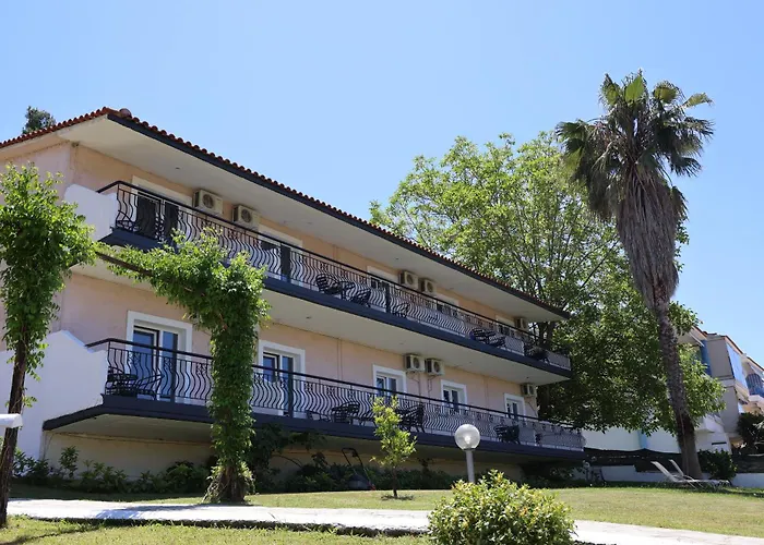Hotel Jenny, Siviri