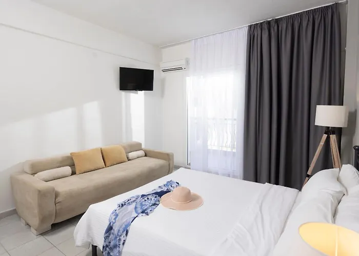 Hotel Jenny, Siviri