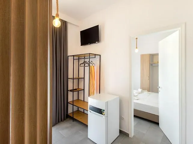 Jenny, Hotel 3*