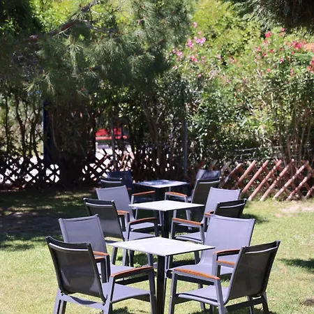 Jenny, Отель 3*