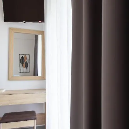 Jenny, 3* Сиври