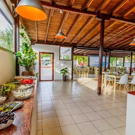 Hotel Jenny, Siviri