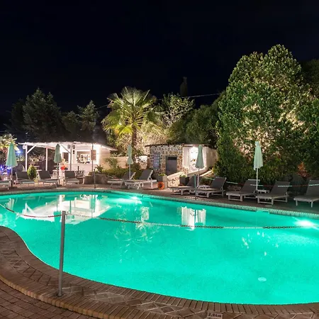 Jenny, Hotel Siviri