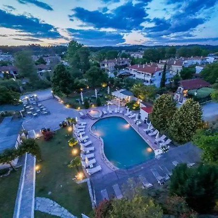 Jenny, Hotel