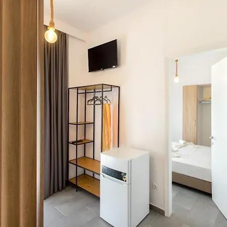 Jenny, Hotel 3*