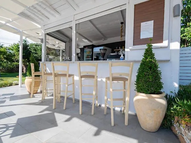 Jenny, Ξενοδοχείο Σίβηρη