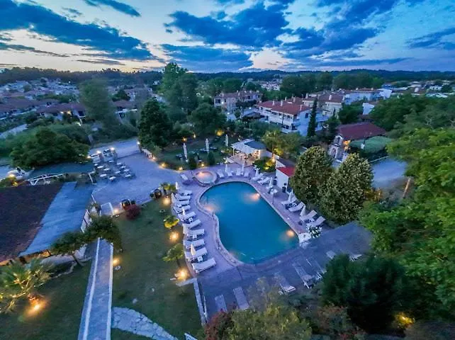 Jenny, Ξενοδοχείο