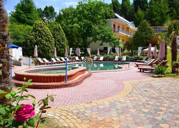 Jenny, Ξενοδοχείο 3*